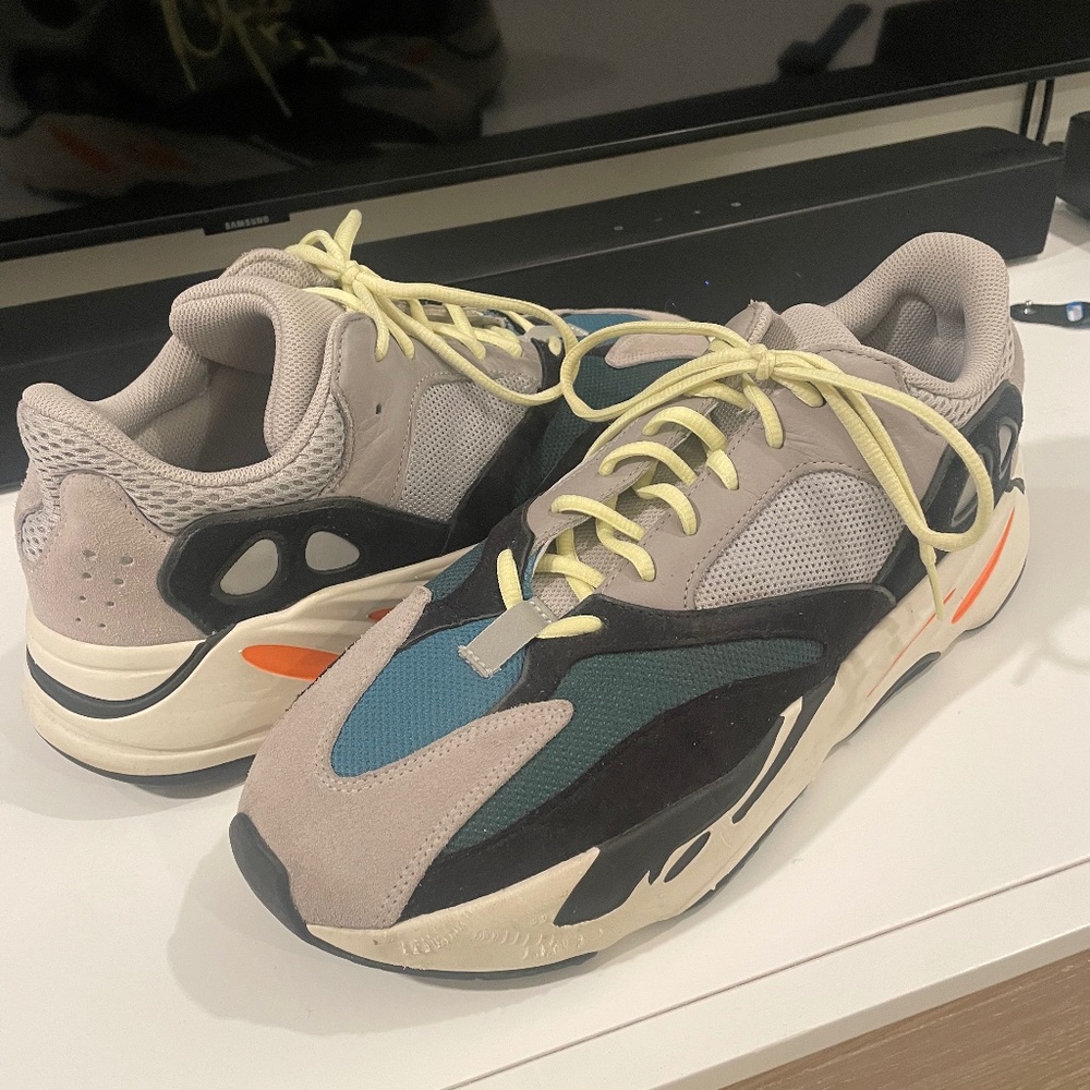 Yezzy Waverunner